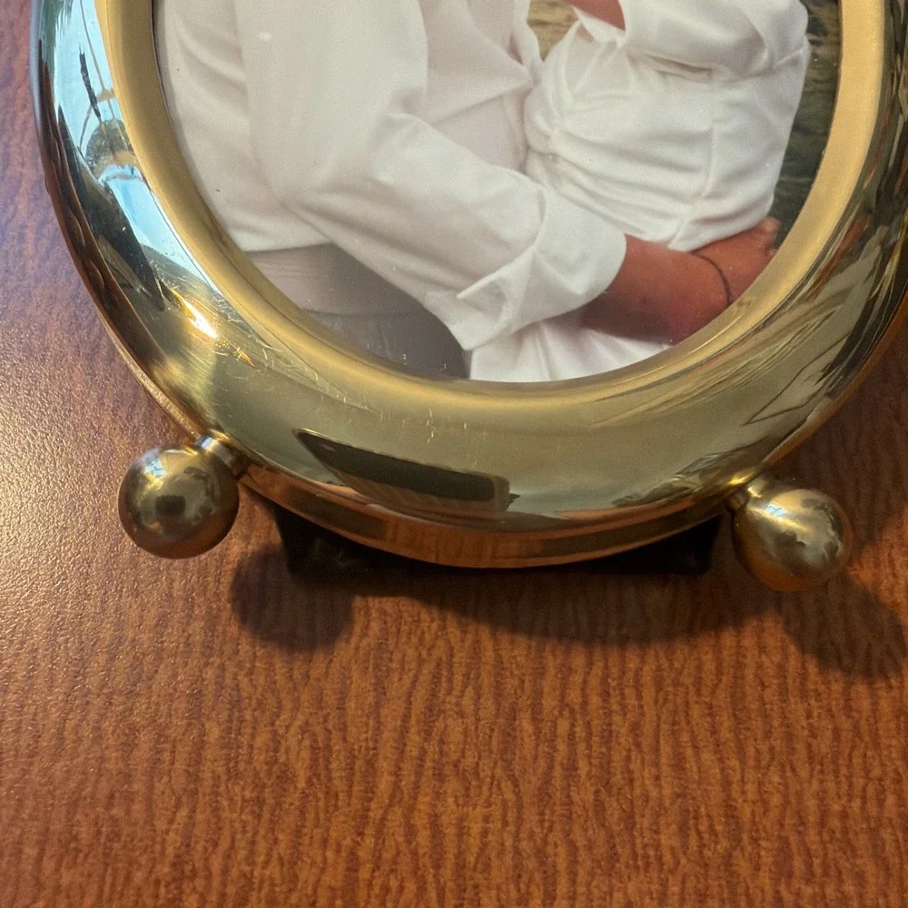 Vintage Oval Brass Tabletop Picture Frame 3x5
